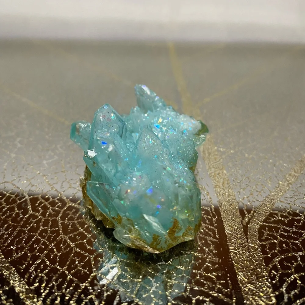 House decoration ~ Frozen light blue crystal cluster with gold flakes 💙🤍 - Picture 12 of 15